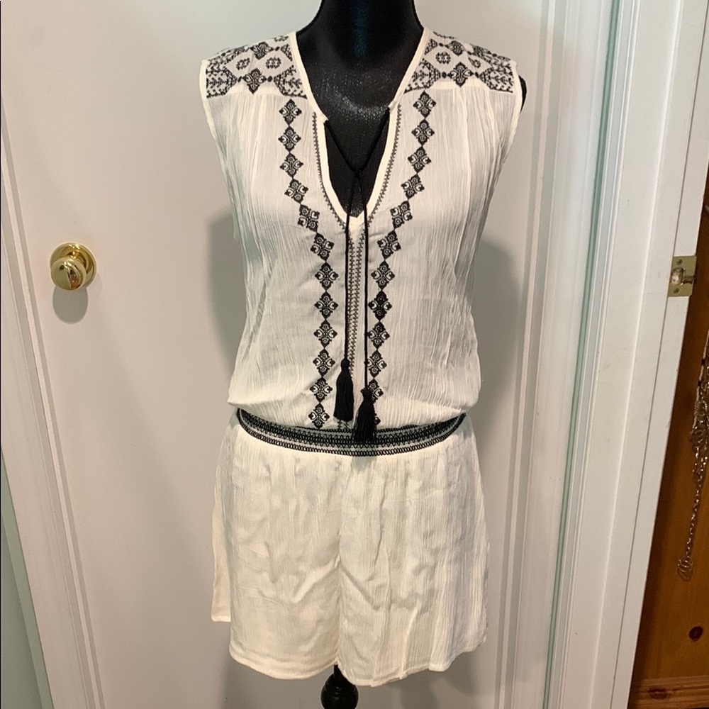 Lovestitch White and Black Embroidered Tunic Top